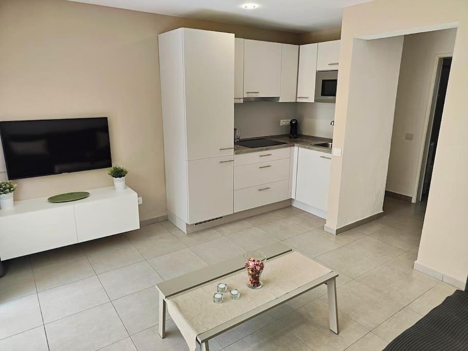 Playa Del Ingles: Beautiful Renovated Apartment San Bartolomé Buitenkant foto